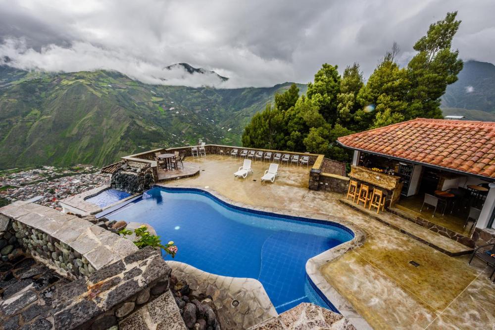 Pool, Hotel Luna Volcán, Banos, Ecuador Rundreise