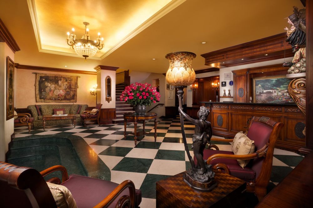 Luxusreise Ecuador, maßgeschneidert, Eingangsbereich Hotel Plaza Grande