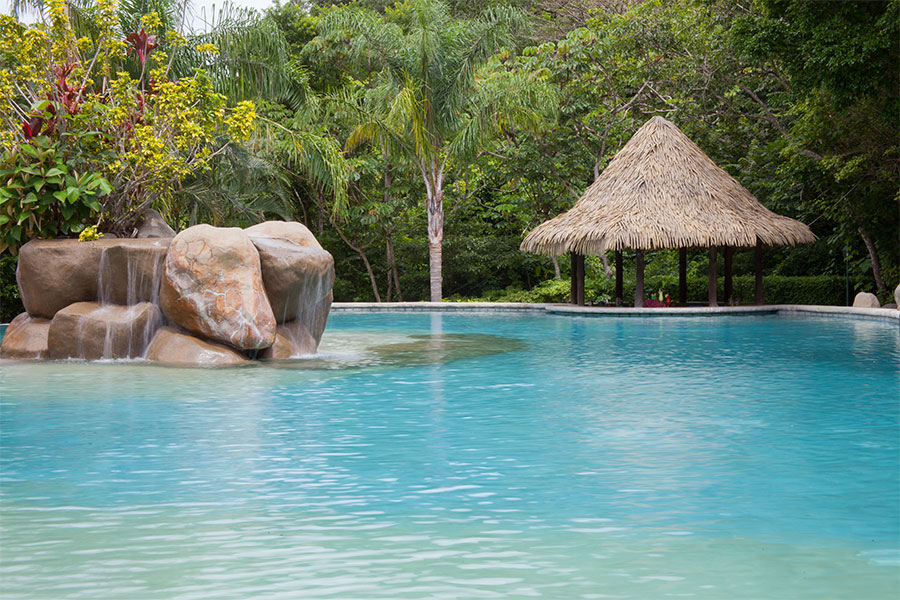 Costa Rica Rundreise, Hotel Borinquen Mountain Resort, Poolbereich