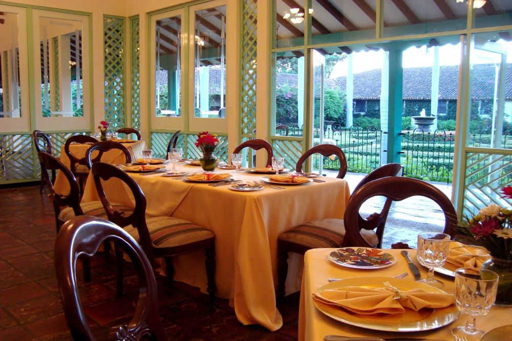 Privatreise Nicaragua, Speisesaal mit Ausblick, Hotel El Convento, Mittelamerika Rundreise