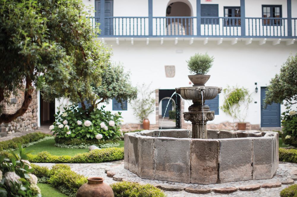 Peru Reise, Luxusreise Peru, Innenhof mit Brunnen, Belmond Palacio Nazarenas