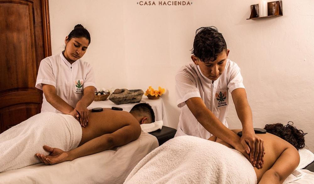 Massage, Hotel Casa Hacienda Achamaqui, Chachapoya, Peru Rundreise
