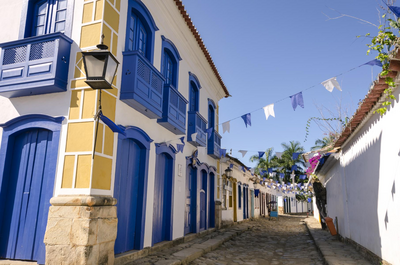 Runsdreise Brasilien, Paraty, Kolonialstadt, blaue Gassen, Gold