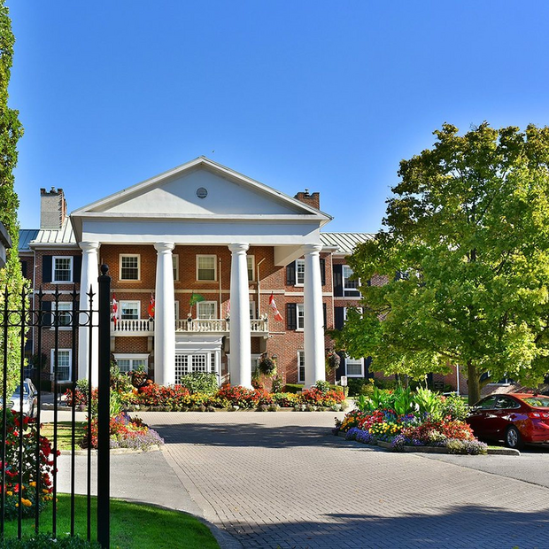 Eingang zum Hof, Queens Landing, Hotel, Niagara-on-the-lake, Kanada Rundreise