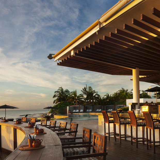 Mexiko bereisen, Playa del Carmen, Hotel Rosewood Mayakoba Riviera Maya, Bar, Pool, Meer