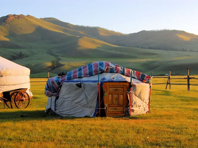 Traditionelles Gercamp, Mongolei Rundreise, Steppe