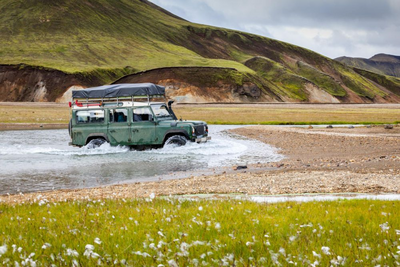 Jeep Fahrt durch die Seenlandschaft, Argentinien Reise
