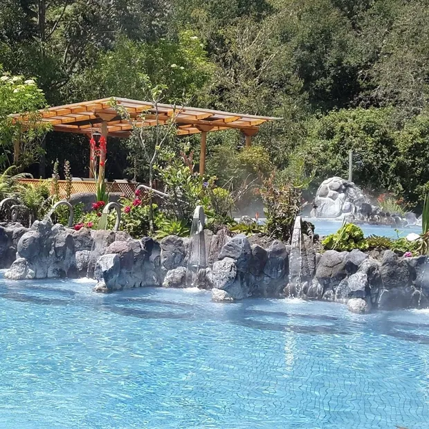 Poollandschaft, Hotel Termas de Papallacta und Spa, Ecuador Rundreise