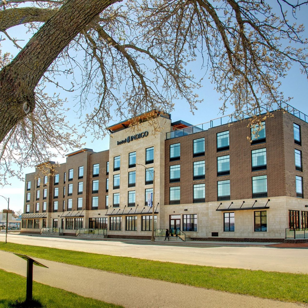 Aussenansicht, Hotel Indigo, Traverse City, Michigan, USA Rundreise