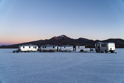 Deluxe Airstream Camper, Salar de Uyuni, Bolivien, Dry Season, Landschaft