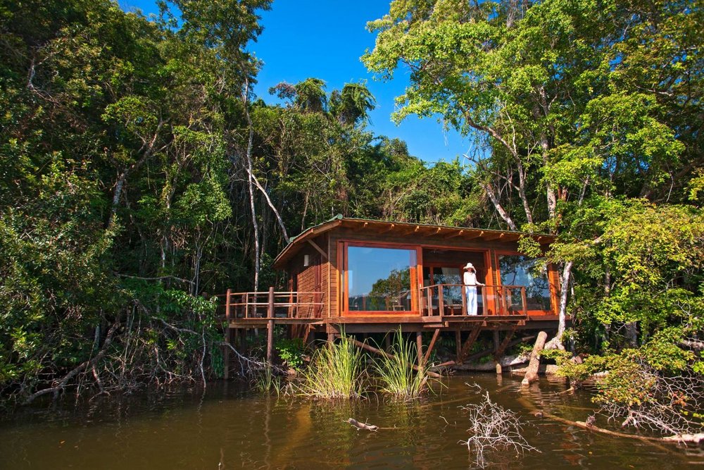 Guatemala Traumreise, Villa über Wasser, Natur pur