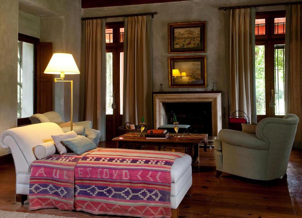Kaminzimmer, Estancia La Bandada, Buenos Aires, Argentinien Rundreise