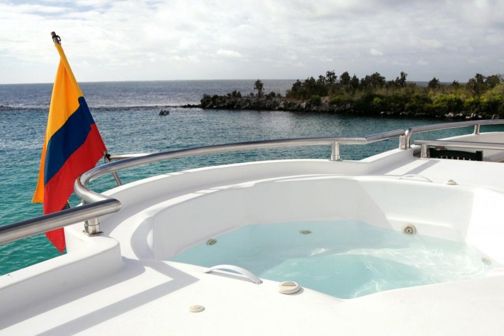 Luxusreise Galapagos, Ecuador, Pool, Schiff